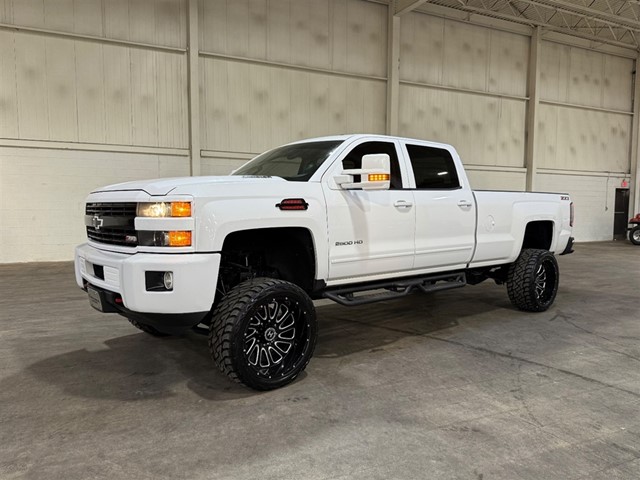 Chevrolet Silverado 2500HD LT Crew Cab 4WD in Smithfield