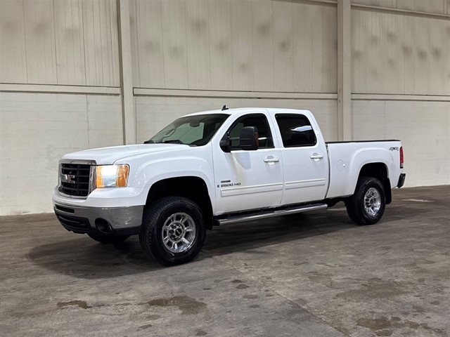 GMC Sierra 2500HD SLT Crew Cab Std. Box 4WD in Smithfield