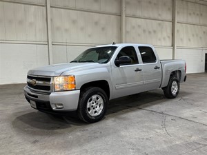 Picture of a 2010 Chevrolet Silverado 1500 LT1 Crew Cab 2WD