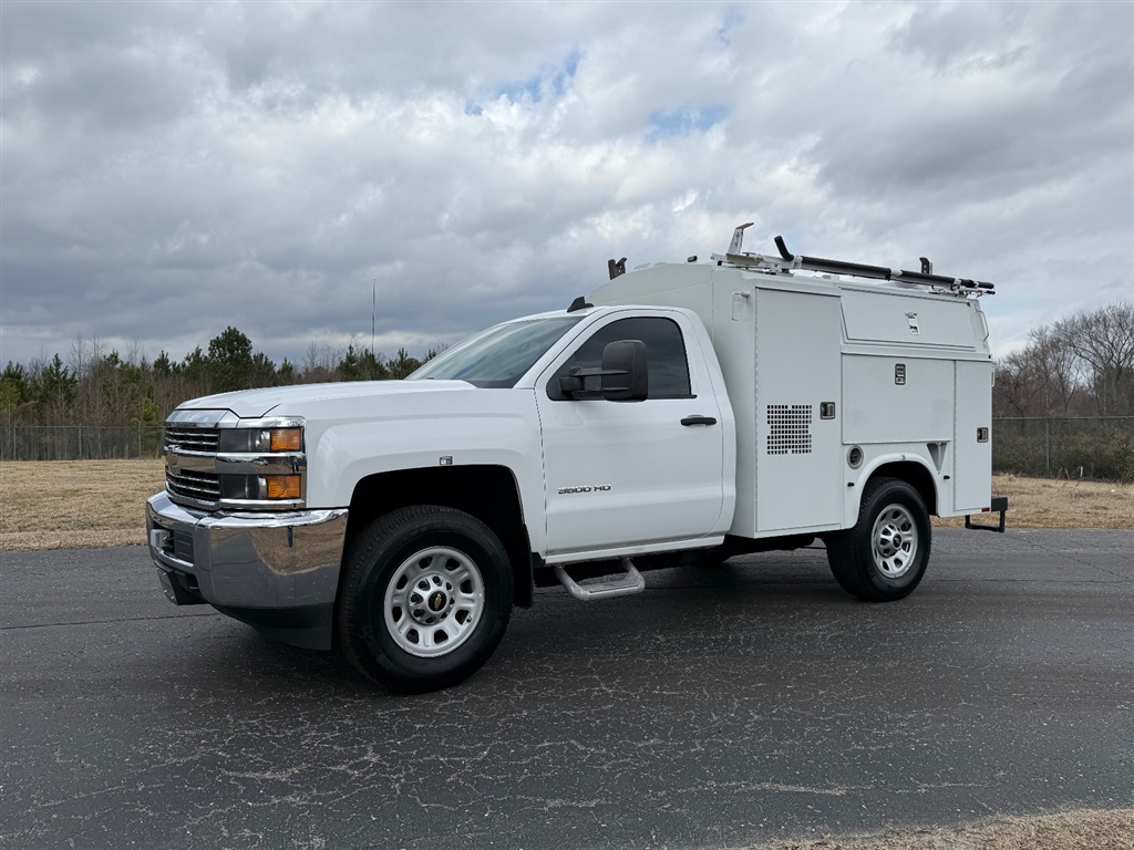 2015 Chevrolet Silverado HD Work Truck Regular Cab DRW's photo