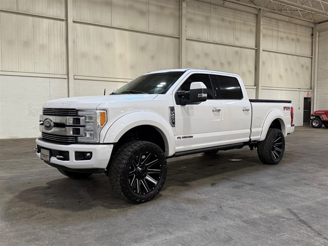 Ford F-250 SD Limited Crew Cab 4WD in Smithfield