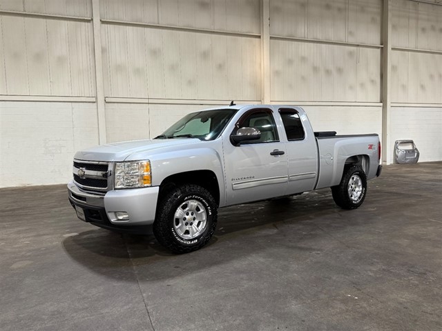 Chevrolet Silverado 1500 LT Ext. Cab 4WD in Smithfield