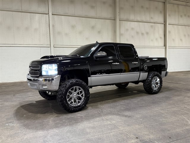 Chevrolet Silverado 1500 LT Crew Cab 4WD in Smithfield