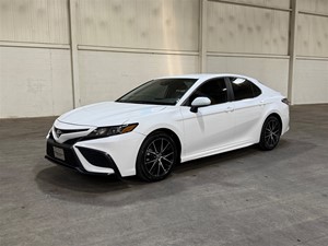 2021 Toyota Camry SE for sale by dealer
