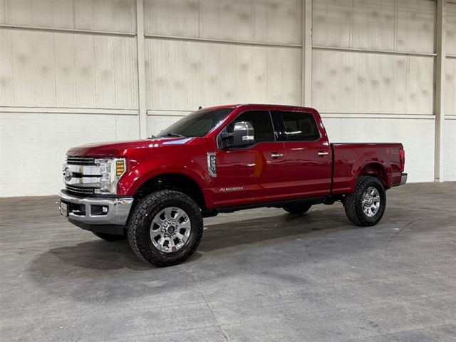 Ford F-250 SD Lariat Crew Cab 4WD in Smithfield