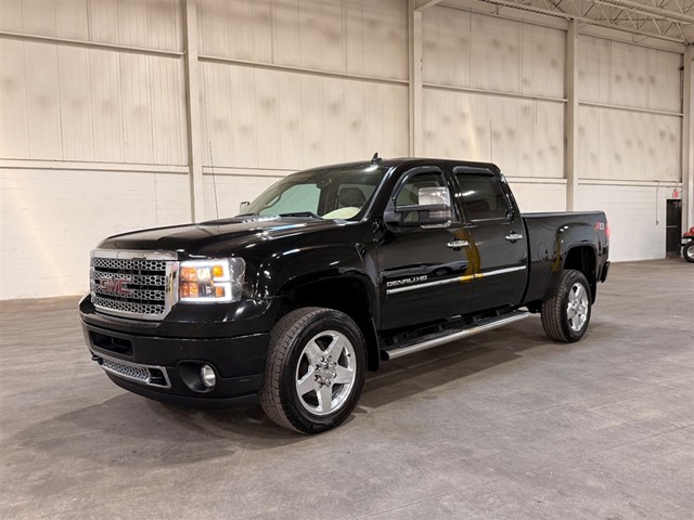 GMC Sierra 2500HD Denali Crew Cab 4WD in Smithfield
