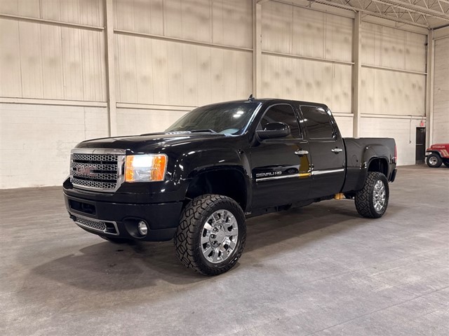 GMC Sierra 2500HD Denali Crew Cab 4WD in Smithfield