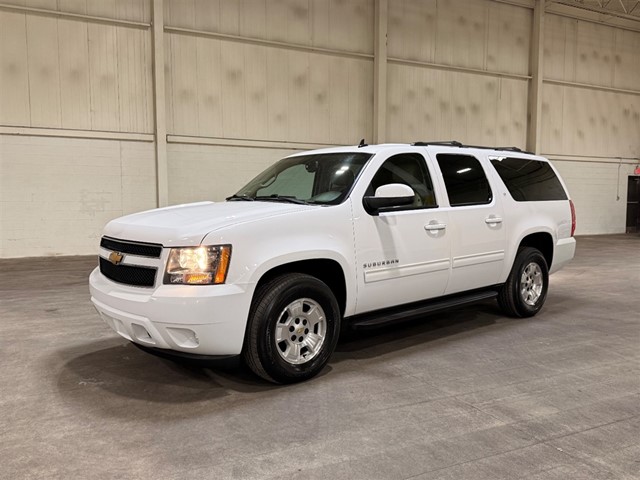 Chevrolet Suburban LT 1500 2WD in Smithfield