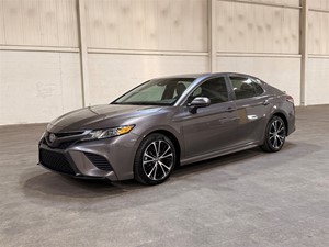 2018 Toyota Camry SE for sale by dealer
