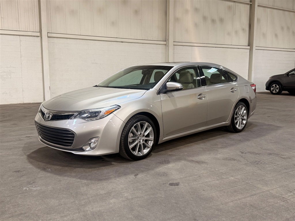 2015 Toyota Avalon XLE Touring's photo