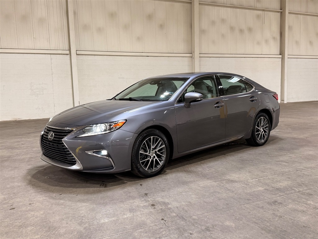 2017 Lexus ES 350 350's photo