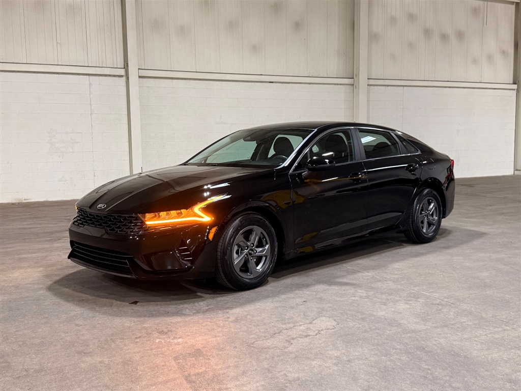 2021 Kia Optima LX FWD's photo