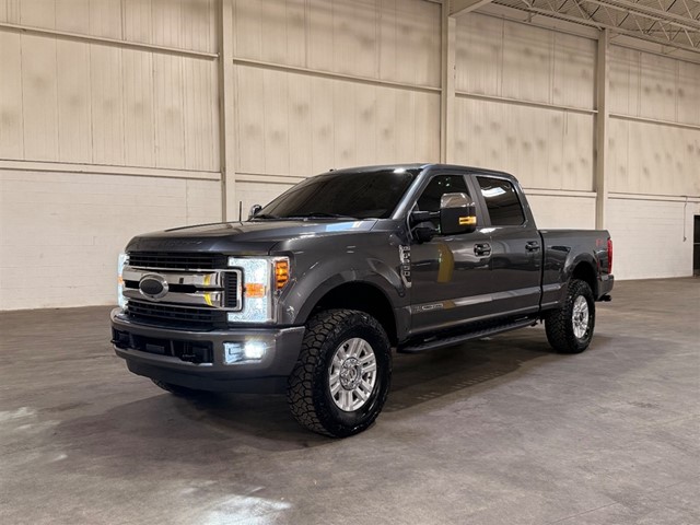 Ford F-250 SD XL Crew Cab 4WD in Smithfield