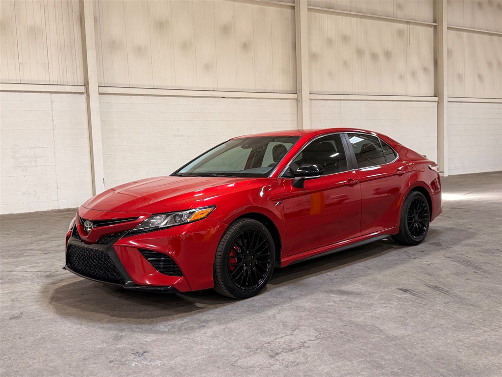 2020 Toyota Camry 2.5 Auto SE's photo