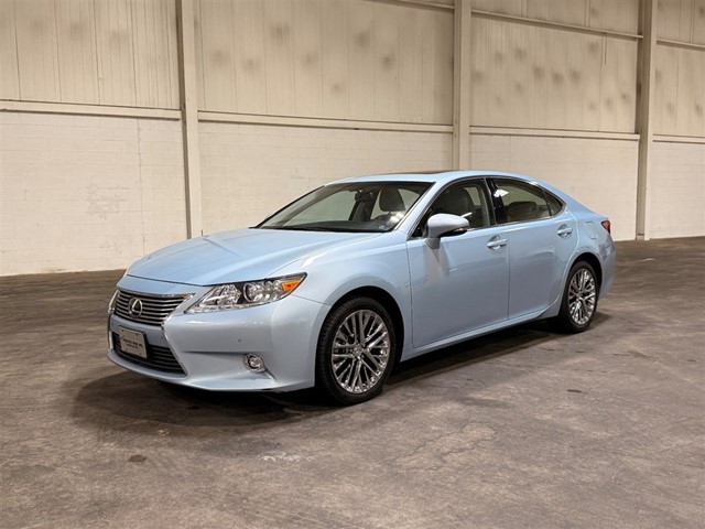 Lexus ES 350 Sedan in Smithfield