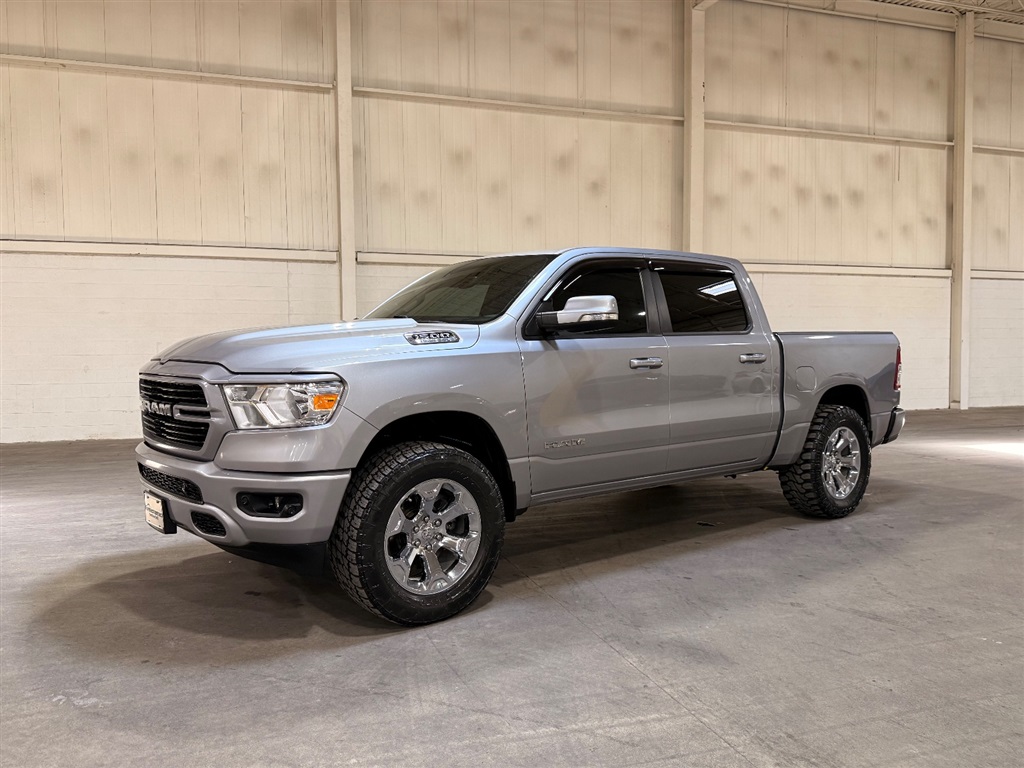2019 RAM 1500 Big Horn/Lone Star 4x4 Crew Cab 5'7's photo