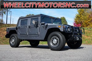 Picture of a 2006 Hummer H1