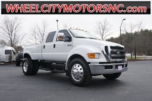 Picture of a 2015 Ford F-650SD XLT