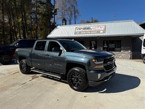 Picture of a 2017 Chevrolet Silverado 1500 LT