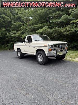 Picture of a 1986 Ford F-150 XL