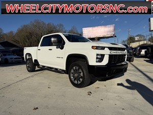 Picture of a 2022 Chevrolet Silverado 2500HD Custom