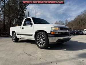 Picture of a 2000 Chevrolet Silverado 1500 LS