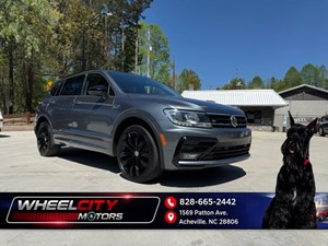 Picture of a 2021 Volkswagen Tiguan 2.0T SE R-Line Black