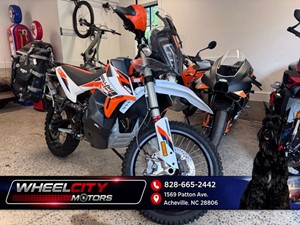 Picture of a 2022 KTM 890 Adventure R Rally Special Edition