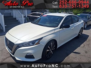 2022 Nissan Altima 2.5 SR Sedan
