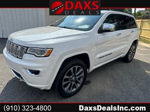 Picture of a 2017 JEEP GRAND CHEROKEE Overland 4WD