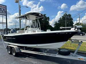 Picture of a 2013 SEA HUNT ULTRA 211