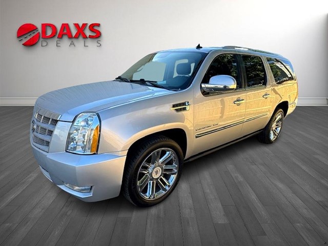 CADILLAC ESCALADE ESV AWD Platinum in Fayetteville