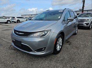 Picture of a 2019 CHRYSLER PACIFICA Touring-L