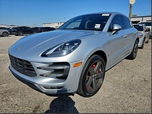 Picture of a 2018 PORSCHE MACAN Turbo