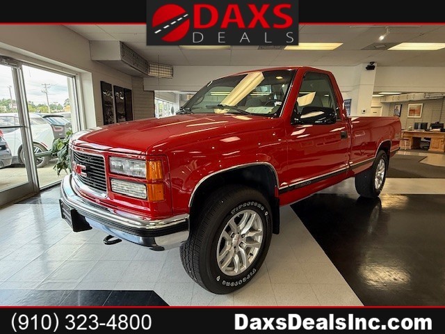 GMC SIERRA C/K 1500 Special Reg. Cab 8-ft. Bed 4WD in Fayetteville