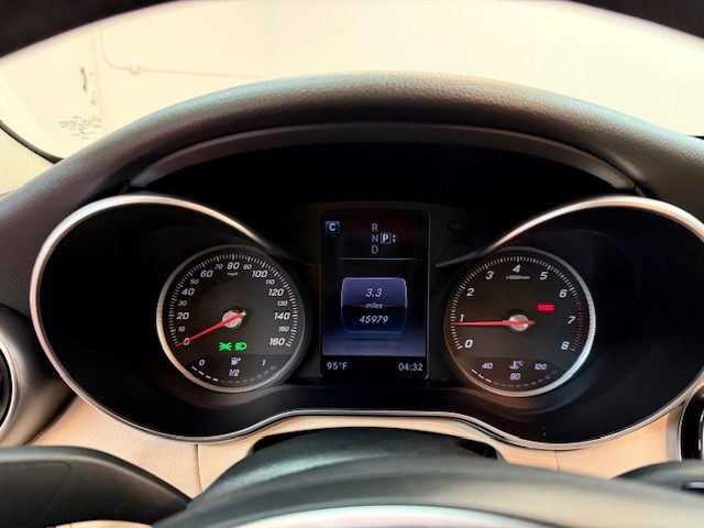 2015 Mercedes Benz C 300 Sedan photo 11