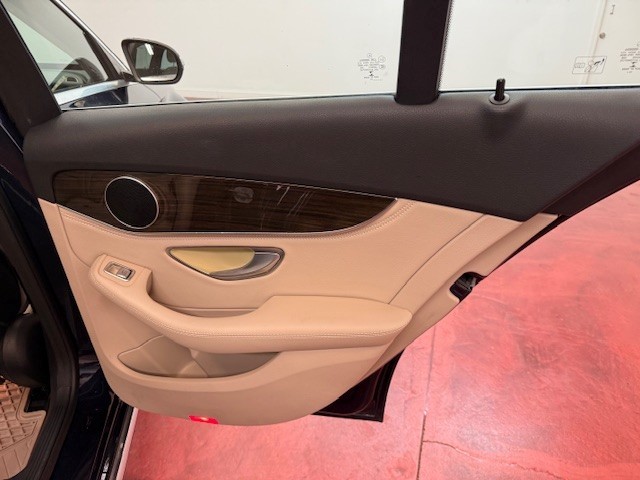 2015 Mercedes Benz C 300 Sedan photo 18