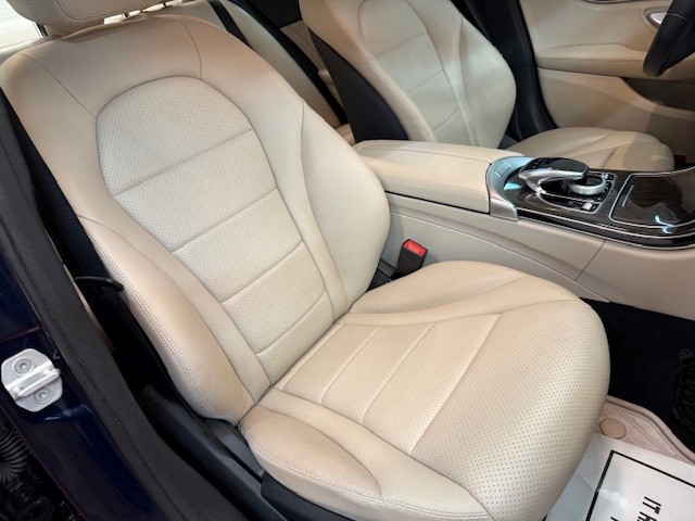 2015 Mercedes Benz C 300 Sedan photo 20