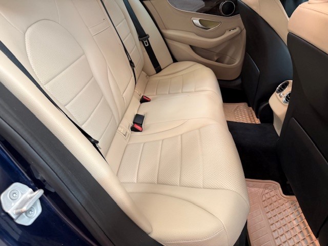2015 Mercedes Benz C 300 Sedan photo 21