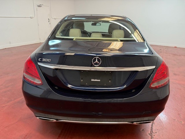 2015 Mercedes Benz C 300 Sedan photo 4