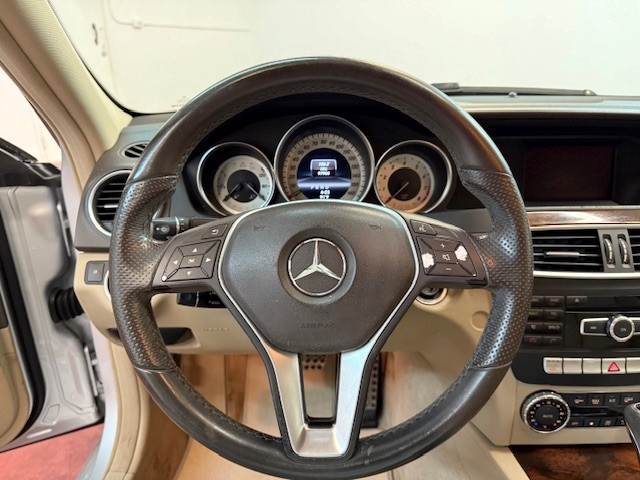 2013 Mercedes Benz C 250 Luxury Sedan photo 10