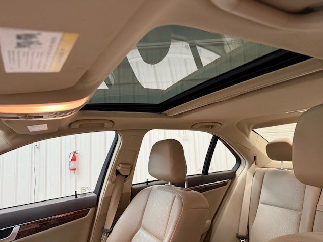 2013 Mercedes Benz C 250 Luxury Sedan photo 20