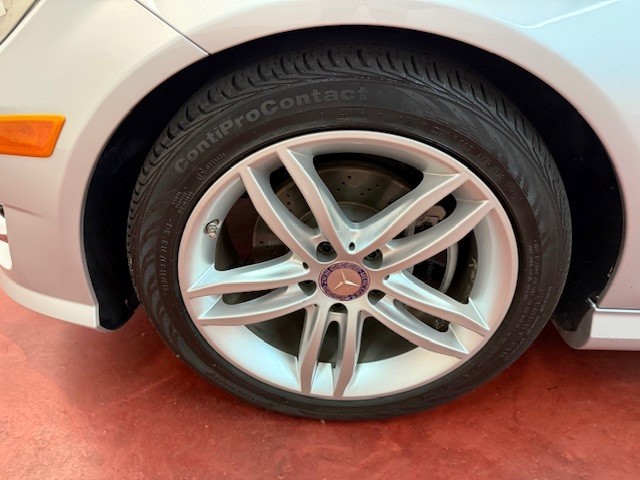 2013 Mercedes Benz C 250 Luxury Sedan photo 23