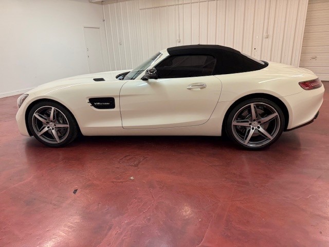 2018 Mercedes Benz AMG GT GT photo 2