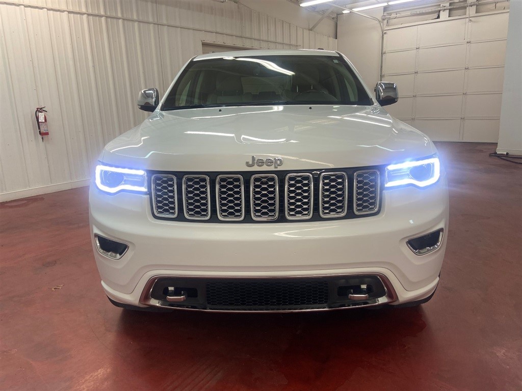 2021 Jeep Grand Cherokee Overland photo 2