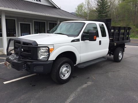 2015 FORD F350 SCAB STAKEBED