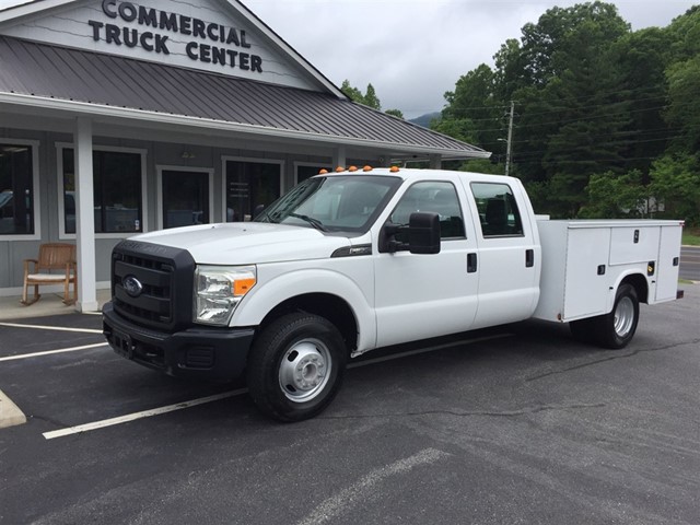 FORD F350 CREW CAB UTILITY in 