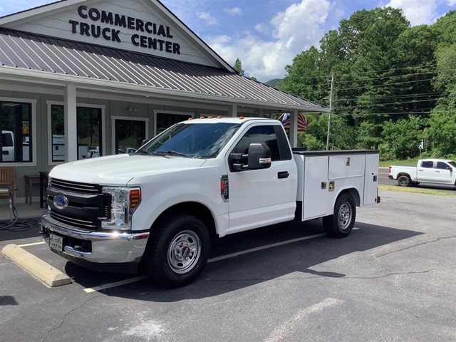 FORD F250 UTILITY TRUCK in 