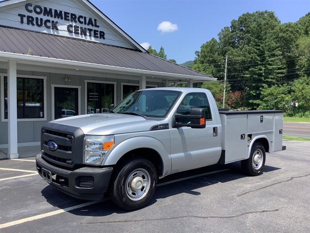 FORD F250 UTILITY TRUCK in 