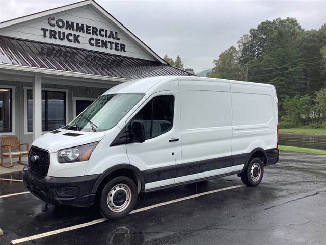 FORD TRANSIT 250 MID ROOF in 